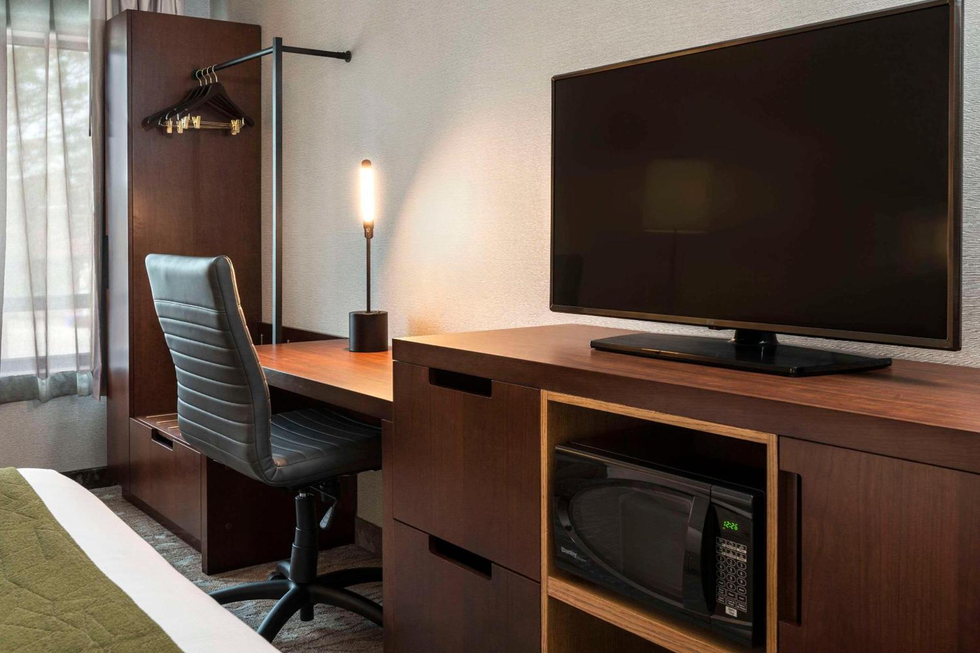 Comfort Inn East Σάντμπερι Εξωτερικό φωτογραφία